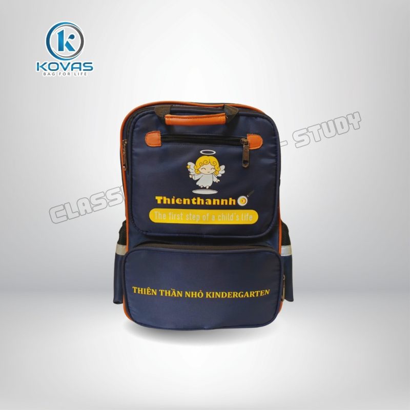Trung tâm tiếng Anh đặt may balo đồng phục in logo uy tín