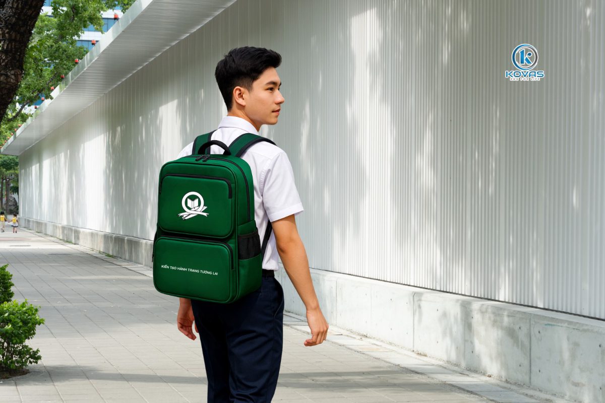 Vì sao phụ huynh băn khoăn về balo chống gù ở lứa tuổi cấp 2