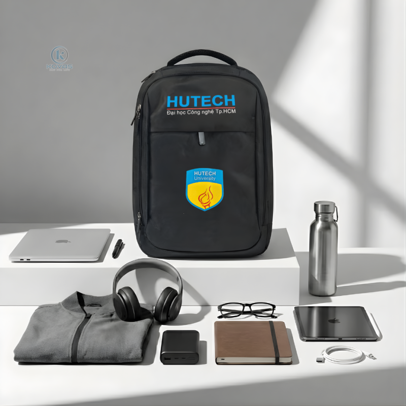 Balo-Qua-Tang-Dai-Hoc-HUTECH